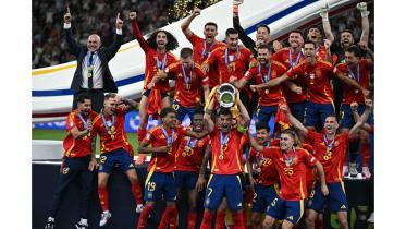 afp_20240714_364898y_v3_preview_topshotfbleuro2024match51espengpodium.jpg