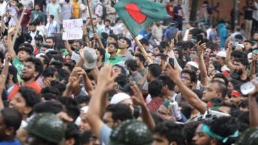 shahbagh-hasina_step_down.jpg