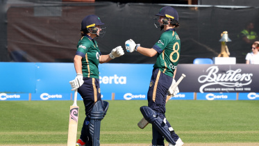 Ireland_Women_Cricket_Team.jpg