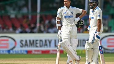 Yashasvi Jaiswal, Rohit Sharma.jpg