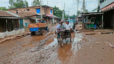 potholes-plague-gaibandha.jpg