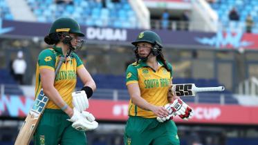 south_africa_vs_west_indies_in_womens_t20_wc.jpg