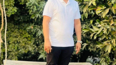 court staff suspended for talking to former food minister