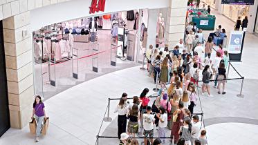 hm-clothing-store.jpg