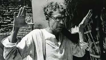 Ritwik Ghatak.png