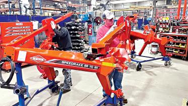kuhn-north-americas-factory.jpg