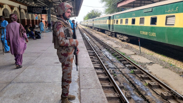 afp_20250312_36zp7xa_v3_preview_pakistanunresttrain.jpg