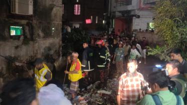 Chattogram baby dies after rickshaw accident in drain