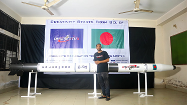 Nahiyan Al Rahman ‘Oli’, founder and CEO of DhumketuX with Birdrohi space rocket