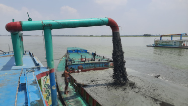 brahmanbaria_illegal_sand_extraction_from_meghna_river_photo_2.jpg