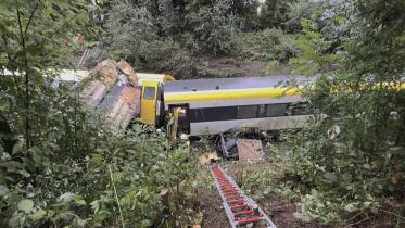 passenger_train.jpg