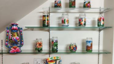 “Pappu’s Art School for All” brings rickshaw painting to everyone