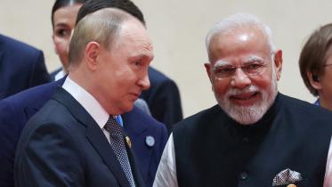 modi_with_putin.jpg