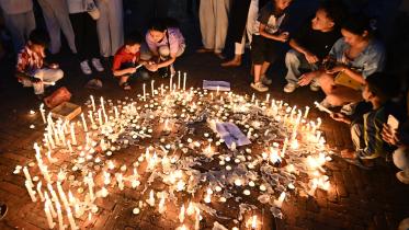 light_candles.jpg