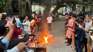 DU students protest against Modi Victory Day remarks