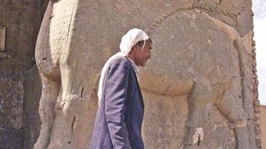 isis-bulldozes-nimrud.jpg