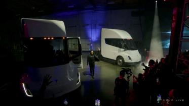 Teslas battery-powered heavy-duty truck.jpg