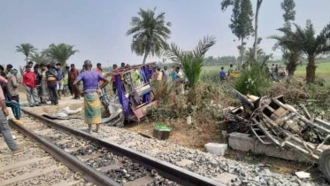 Joypurhat train kills man.jpg