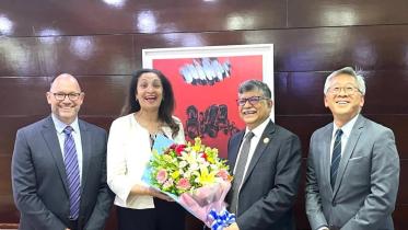 under-secy_e513.jpg
