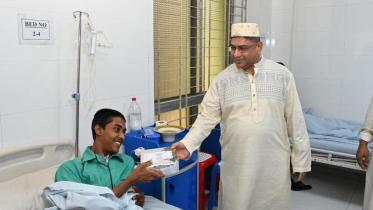 army chief eid greetings with july uprising injured