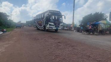 Kushtia-Jhenaidah highway in bad shape.jpg