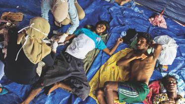 migrants rescued 3.jpg