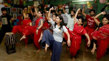 Prachyanat School turns 15