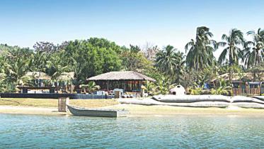 The Mer-people’s Songs- Mermaid Beach Resort