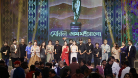 Group photo of Meril Prothom Alo award winners 