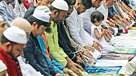Eid-ul-Azha-congregations.jpg