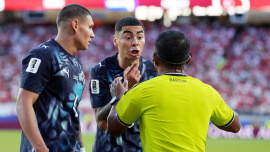 2026-06-20T042030Z_2118377566_UP1EM6K099ES9_RTRMADP_3_SOCCER-WORLDCUP-TUR-PRY.JPG