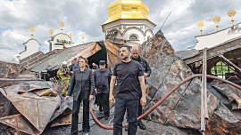 Kyiv-Pechersk-Lavra-monastery.jpg