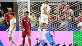 2026-07-06T210537Z_1882856282_UP1EM761MLBMA_RTRMADP_3_SOCCER-WORLDCUP-POR-ESP.JPG