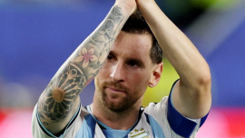 Messi Golden Boot.jpg