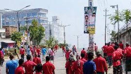 Benapole landport workers.jpg