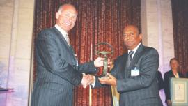 Latifur-Rahman-(right)-accepting-the-Oslo-Business-for-Peace-Award.jpg