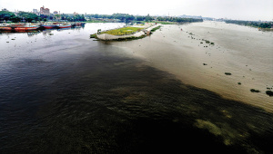 Pollution_River_Shitolakha.jpg