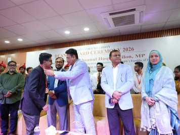 JnU Dean's Award.jpg