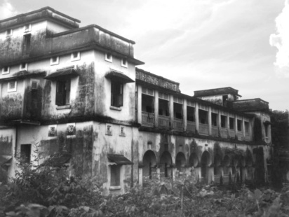 ancestral_zamindar_mansion.jpg