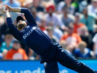 Preston took an acrobatic catch 