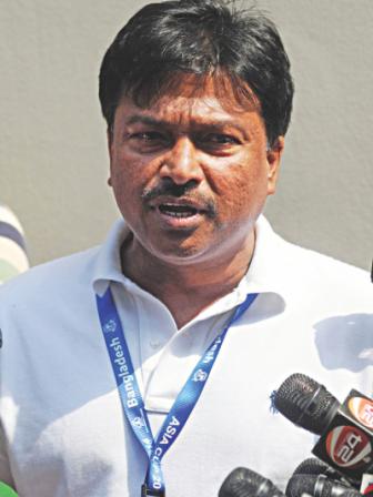 Chief selector Faruque Ahmed.jpg