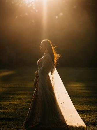 silhoutte bride