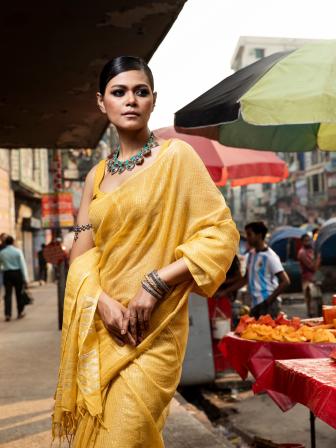 sari on street Outfit repeating is fashionably trending
