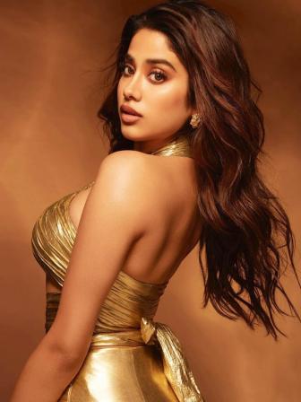 14janhvi-kapoor1.jpg