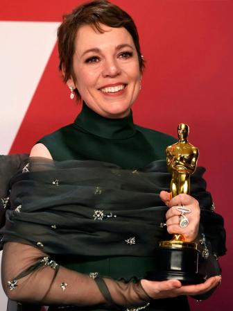 olivia_colman_oscar.jpg