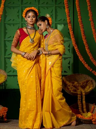 Holud Shondha: Keeping it simple amidst wedding chaos