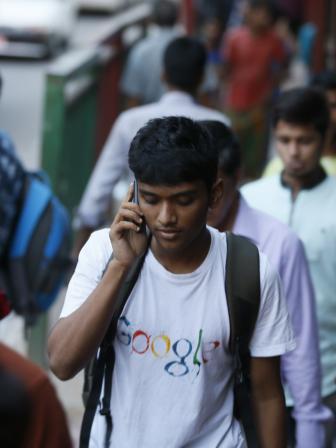 mobile internet subscriber drop in Bangladesh