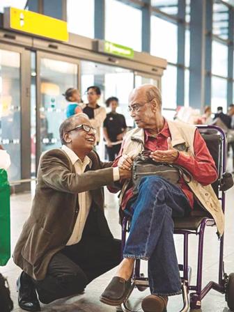 Syed Shamsul Haq and Nasiruddin Yousuff Bachchu