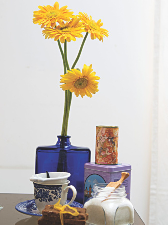 using_flower_as_decor