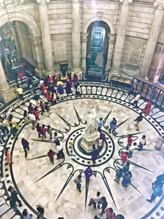 Victoria Memorial - A majestic architectural beauty1